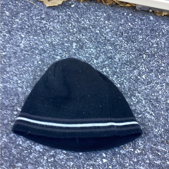 Nike Check EMBROIDERED Logo Reversible Beanie White Black Swoosh Boys - Picture 2 of 4